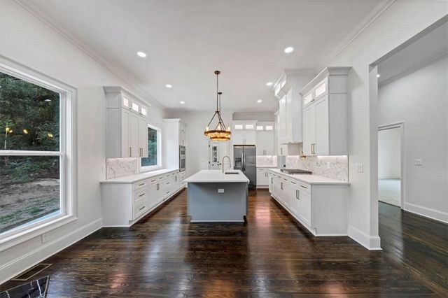212 S Broad Street SW, Rome, GA 30161