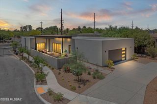 2805 N Bella Terraza Court, Tucson, AZ 85712