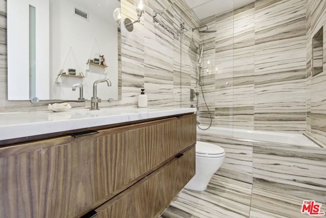 1506 Walnut Avenue, Venice (los Angeles), CA 90291