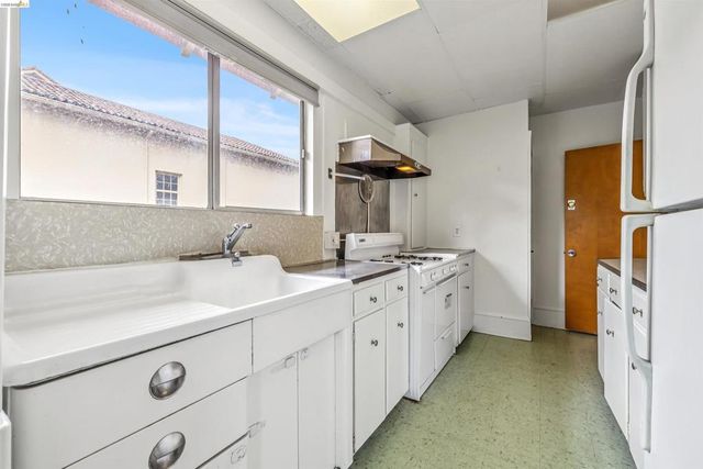 6502 Dana Street, Oakland, CA 94609