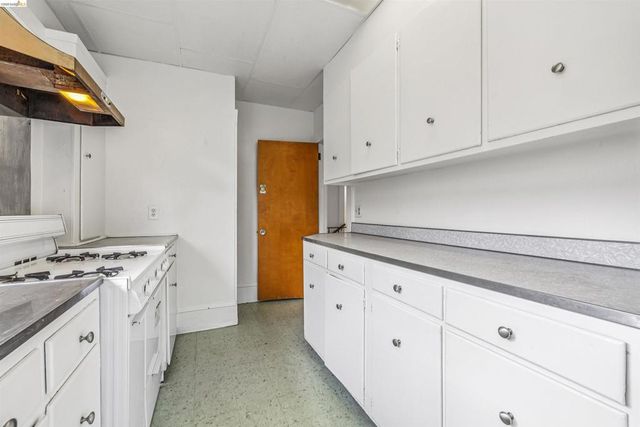6502 Dana Street, Oakland, CA 94609