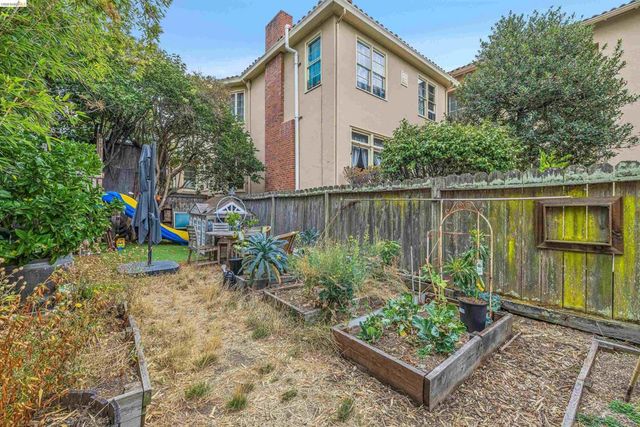 6502 Dana Street, Oakland, CA 94609