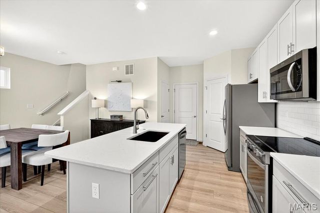 5 Capron Lane, St Charles, MO 63303