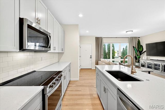 5 Capron Lane, St Charles, MO 63303