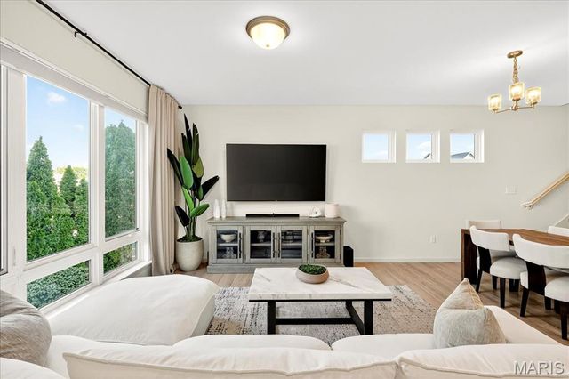 5 Capron Lane, St Charles, MO 63303