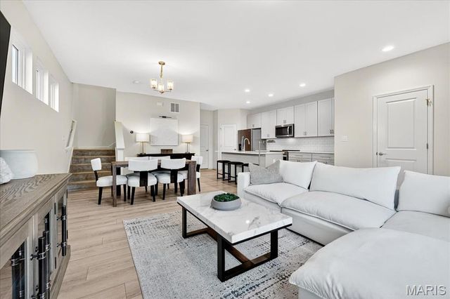 5 Capron Lane, St Charles, MO 63303