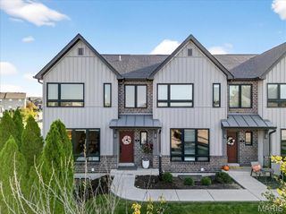 5 Capron Lane, St Charles, MO 63303