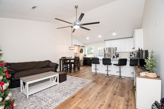 176 Foxbrier Drive, Ozark, AL 36360