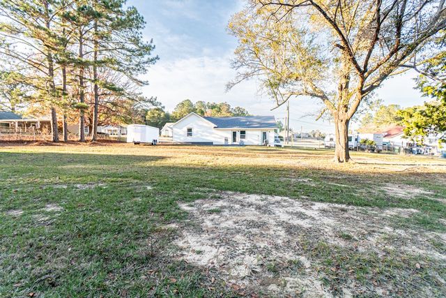 176 Foxbrier Drive, Ozark, AL 36360