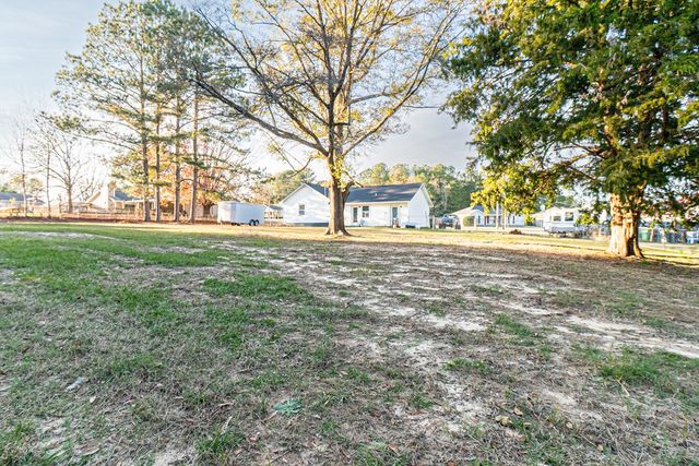 176 Foxbrier Drive, Ozark, AL 36360