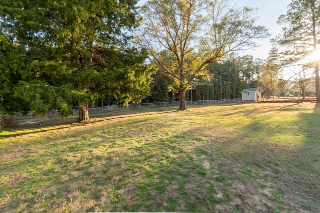 176 Foxbrier Drive, Ozark, AL 36360
