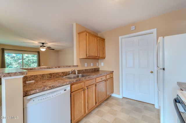 201 Cedar Run, Rensselaer, NY 12144