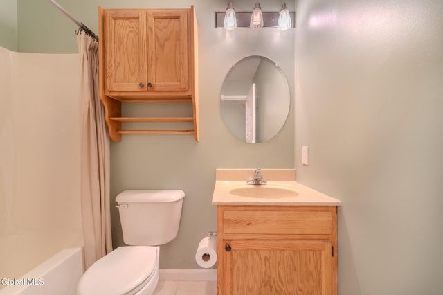 201 Cedar Run, Rensselaer, NY 12144