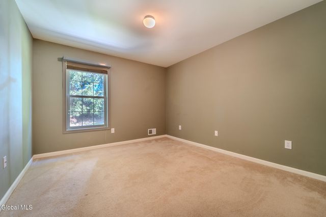 201 Cedar Run, Rensselaer, NY 12144