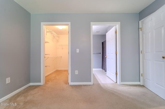 201 Cedar Run, Rensselaer, NY 12144