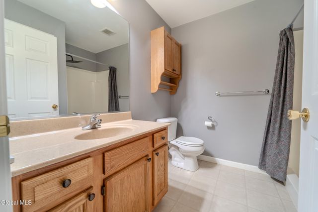 201 Cedar Run, Rensselaer, NY 12144