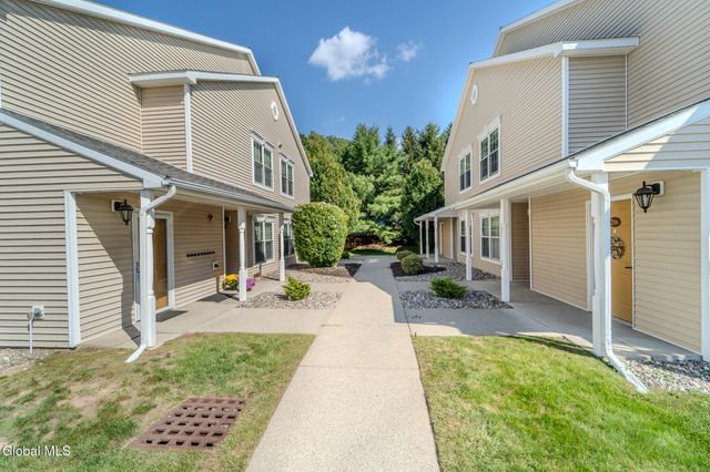 201 Cedar Run, Rensselaer, NY 12144