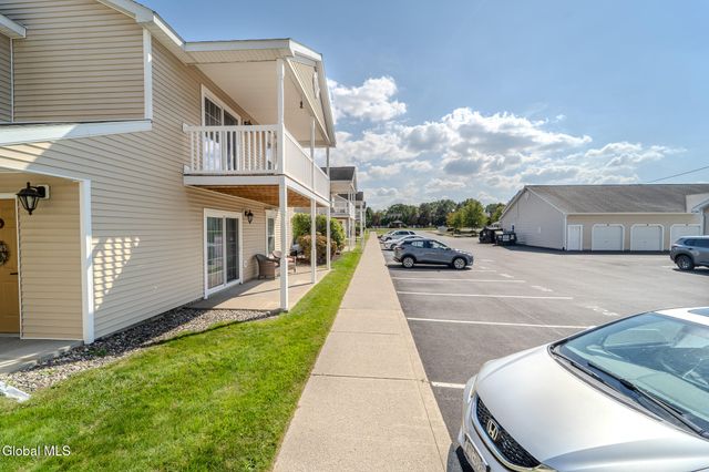 201 Cedar Run, Rensselaer, NY 12144