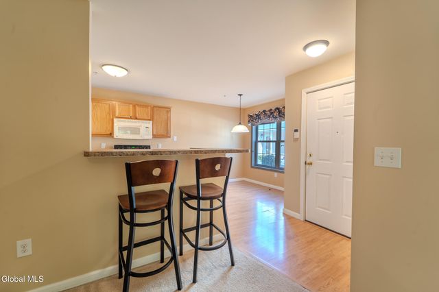 201 Cedar Run, Rensselaer, NY 12144