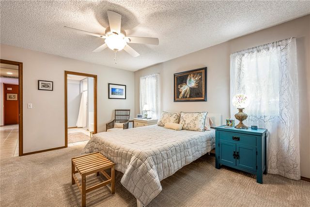 6 Banbury Lane, Bella Vista, AR 72714