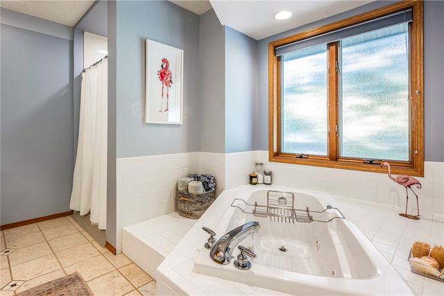 6 Banbury Lane, Bella Vista, AR 72714