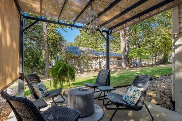 6 Banbury Lane, Bella Vista, AR 72714