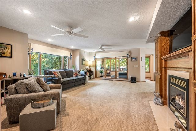 6 Banbury Lane, Bella Vista, AR 72714