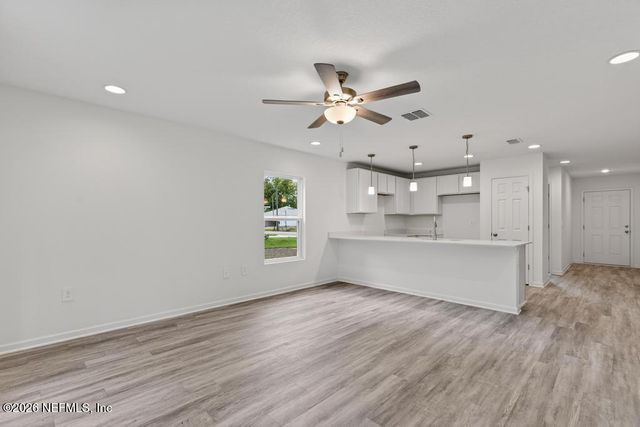 5536 LEAMING Avenue, Jacksonville, FL 32254