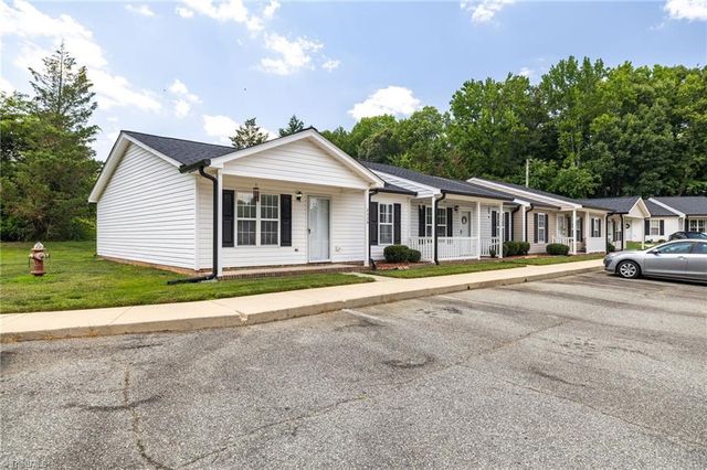 2554 Ambassador Court, High Point, NC 27265