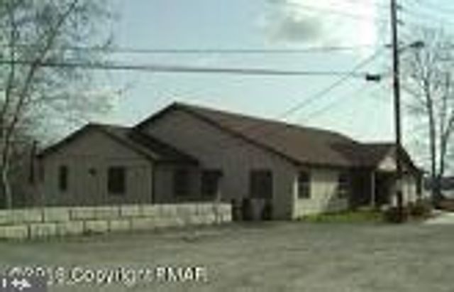 2181 TUSCARORA DR, Pocono Lake, PA 18347