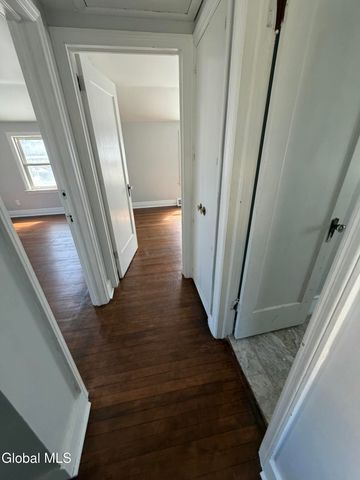 27 N McNab Avenue, Gloversville, NY 12078