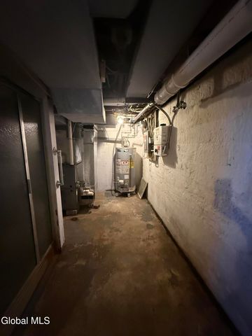 27 N McNab Avenue, Gloversville, NY 12078