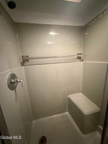 27 N McNab Avenue, Gloversville, NY 12078