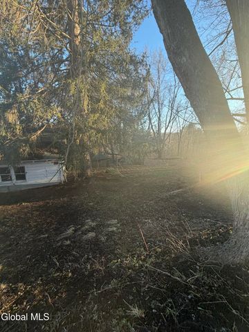 27 N McNab Avenue, Gloversville, NY 12078