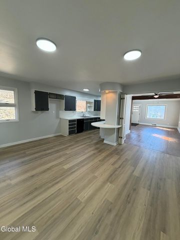 27 N McNab Avenue, Gloversville, NY 12078