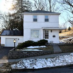 27 N McNab Avenue, Gloversville, NY 12078