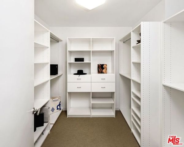 928 N Croft Avenue 301, Los Angeles, CA 90069