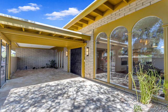 3736 E MONTECITO Avenue, Phoenix, AZ 85018