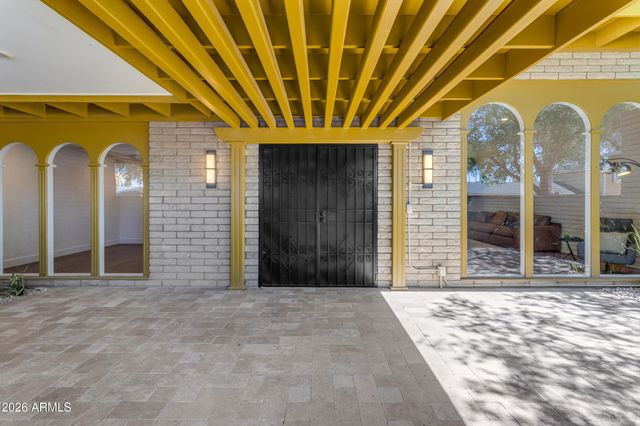 3736 E MONTECITO Avenue, Phoenix, AZ 85018