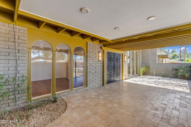 3736 E MONTECITO Avenue, Phoenix, AZ 85018