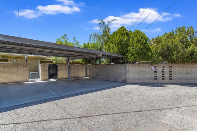 3736 E MONTECITO Avenue, Phoenix, AZ 85018