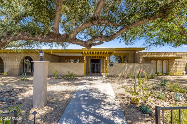 3736 E MONTECITO Avenue, Phoenix, AZ 85018