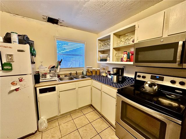 2695 Avenue I, Ingleside, TX 78362