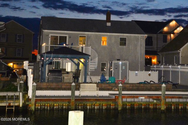 41 Pilot Road, Toms River, NJ 08753