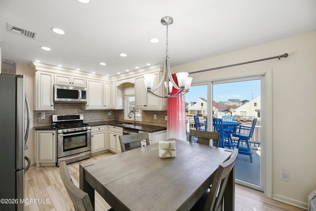 41 Pilot Road, Toms River, NJ 08753