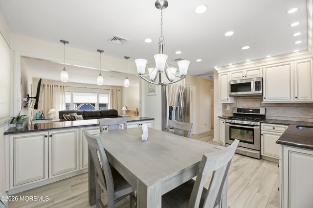41 Pilot Road, Toms River, NJ 08753