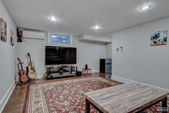 61 Wellington Avenue, Millburn, NJ 07078