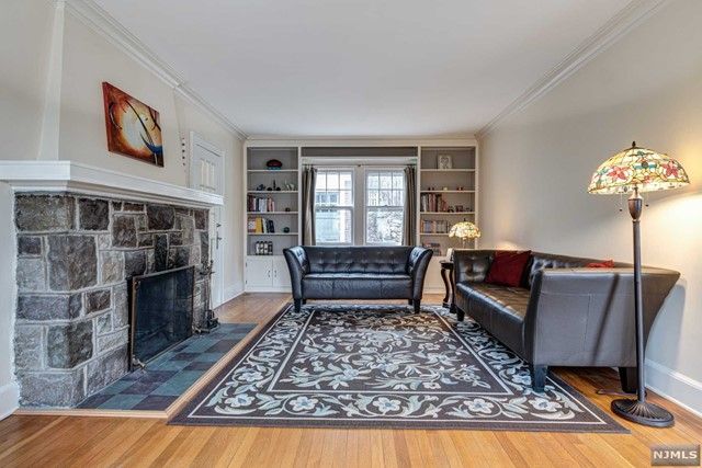 61 Wellington Avenue, Millburn, NJ 07078