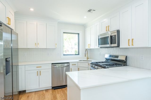 363 Park St, Hackensack City, NJ 07601