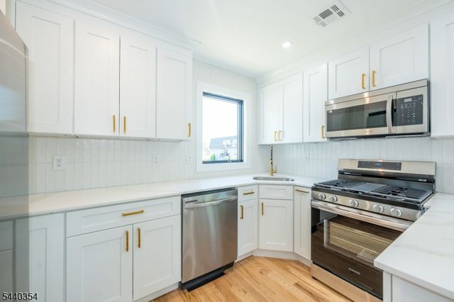 363 Park St, Hackensack City, NJ 07601